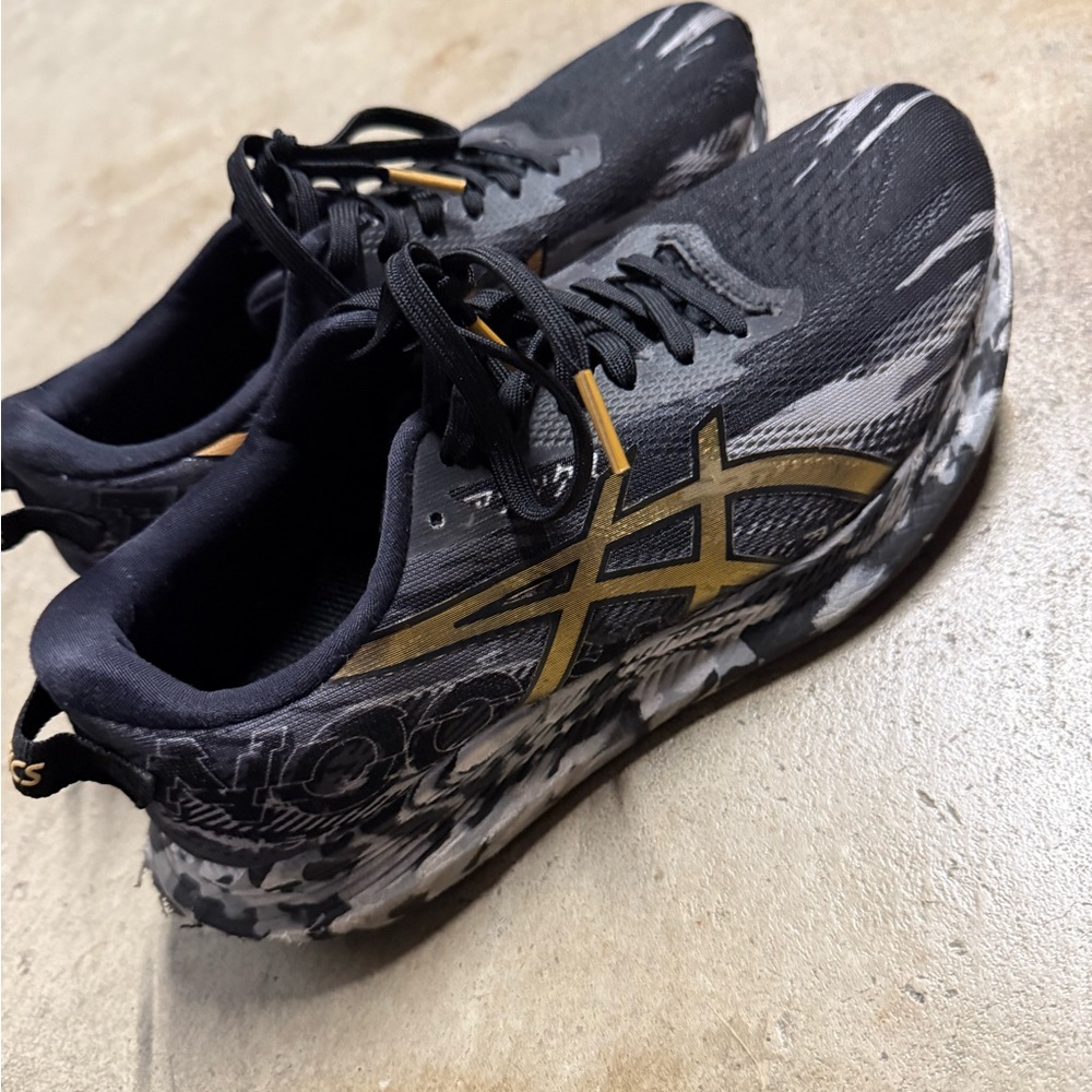 ASIC Running shoe